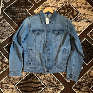 Only and Sons Jean Jacket Size M
Brand new with tags, never worn
Selling for $40